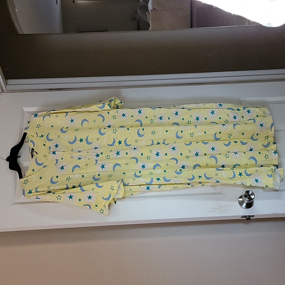 Ladies Nightgown
